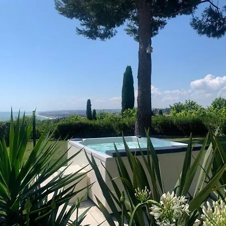 Bed & Breakfast Tra Gli Alberi E Il Mare