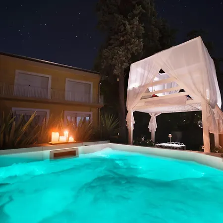 Tra Gli Alberi E Il Mare 4* Sirolo