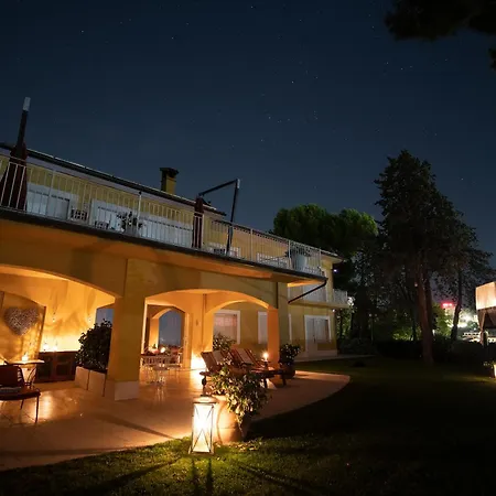 Bed & Breakfast Tra Gli Alberi E Il Mare 4*