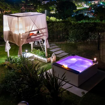 Tra Gli Alberi E Il Mare Bed & Breakfast Sirolo