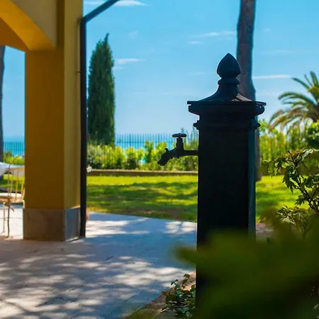 Bed & Breakfast Tra Gli Alberi E Il Mare Sirolo