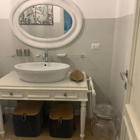 Tra Gli Alberi E Il Mare לינה וארוחת בוקר 4*