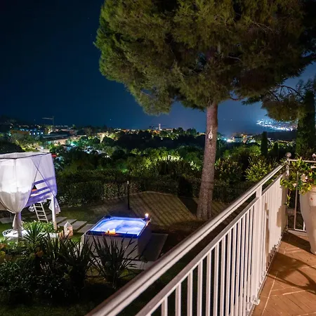 Bed & Breakfast Tra Gli Alberi E Il Mare