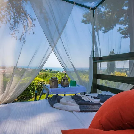 Tra Gli Alberi E Il Mare Bed & Breakfast *