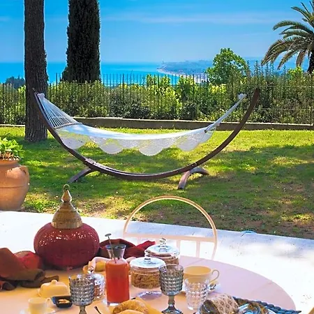 Tra Gli Alberi E Il Mare فندق مبيت وإفطار 4*