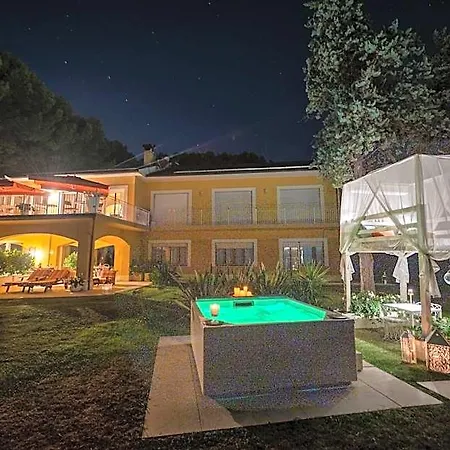 Tra Gli Alberi E Il Mare Bed & Breakfast