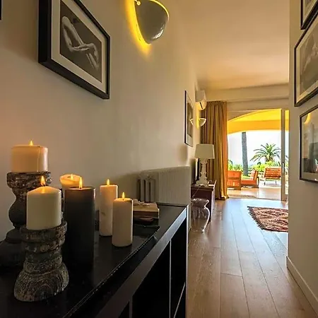 Tra Gli Alberi E Il Mare 4*