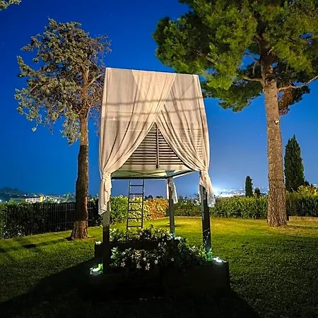 Tra Gli Alberi E Il Mare Bed & Breakfast Sirolo