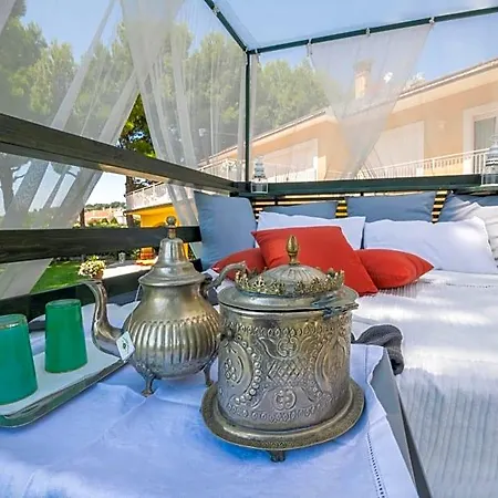 Tra Gli Alberi E Il Mare Bed & Breakfast