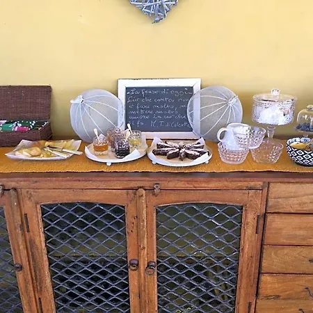 Bed & Breakfast Tra Gli Alberi E Il Mare