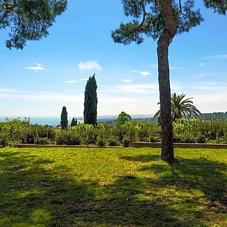 Bed & Breakfast Tra Gli Alberi E Il Mare Sirolo