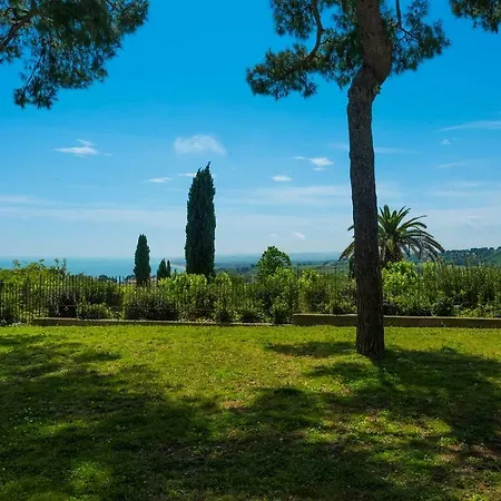 Tra Gli Alberi E Il Mare לינה וארוחת בוקר 4*